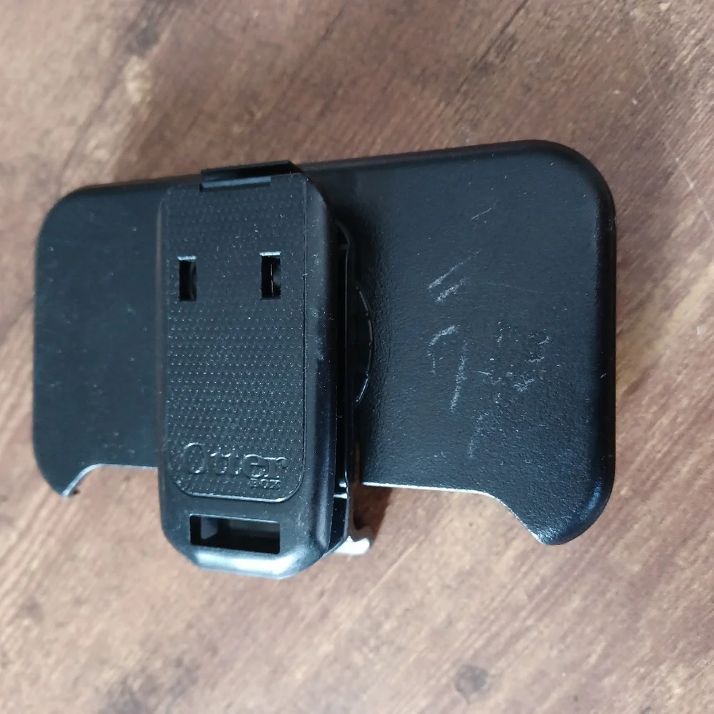 Otterbox Phone holster w/ Rotating clip